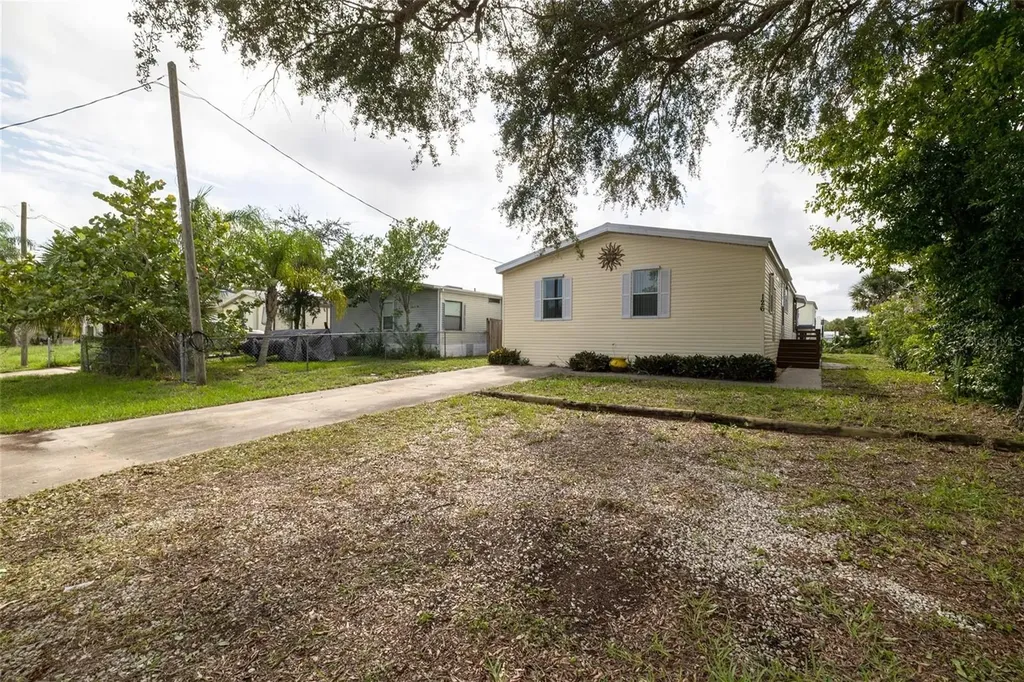 126 Charles Street Edgewater FL 32141
