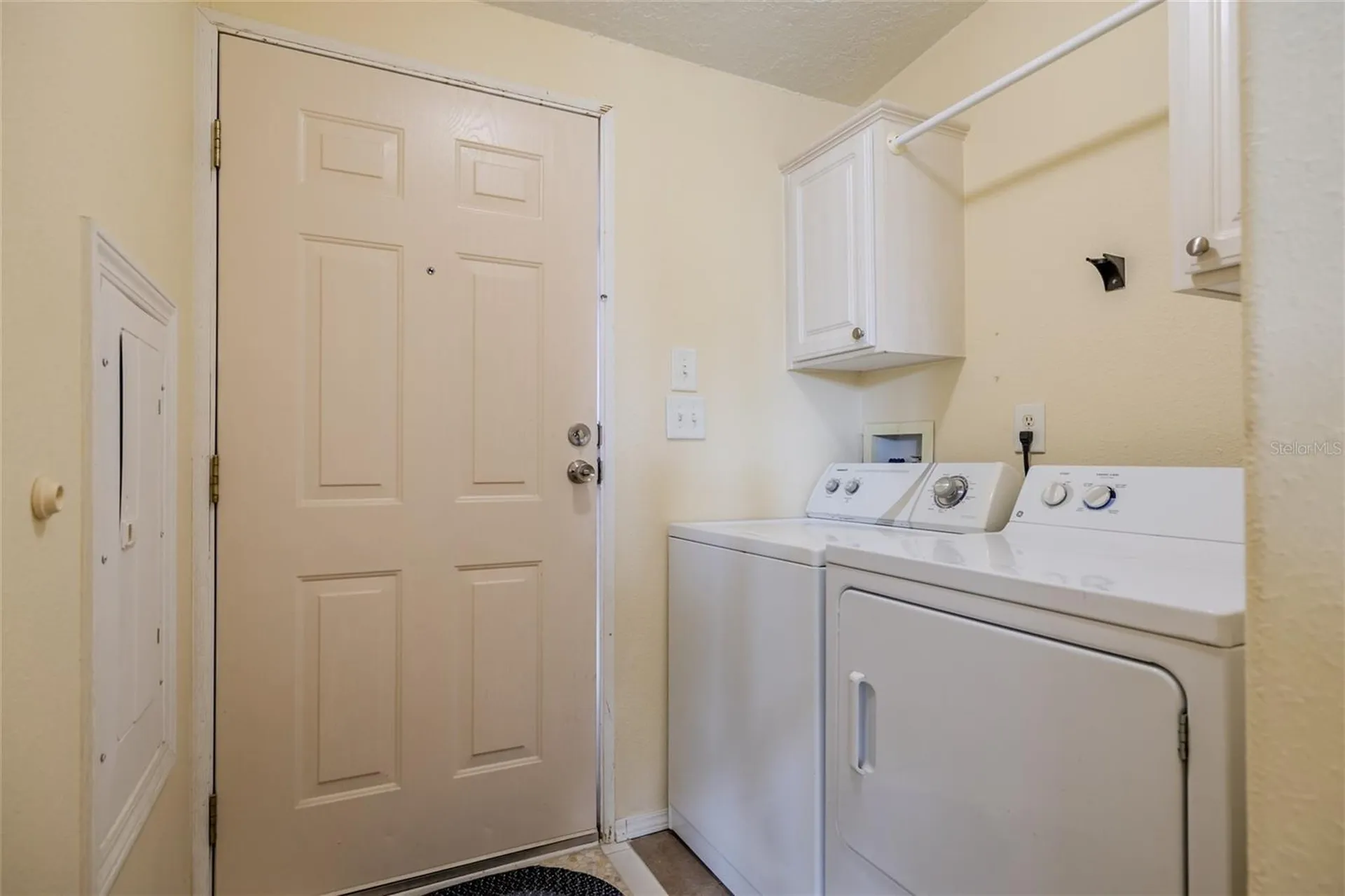 126 Charles Street Edgewater FL 32141