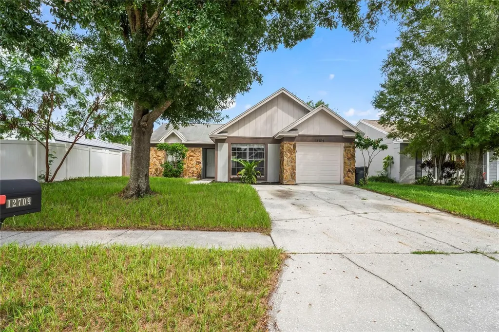 12709 Polly Place Tampa FL 33625