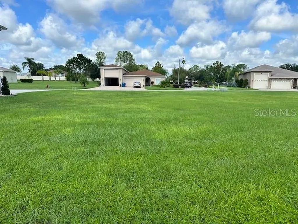 317 Nolane Lane Polk City FL 33868