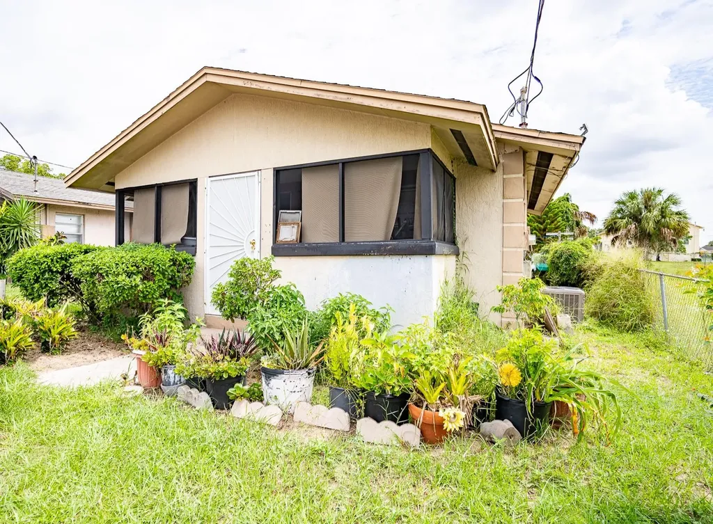 1717 Drive Martin L King Jr Way Haines City FL 33844
