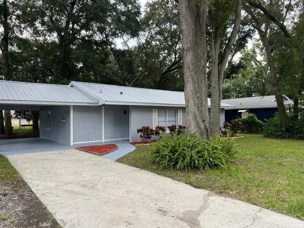 504 Maydell Drive Tampa FL 33619