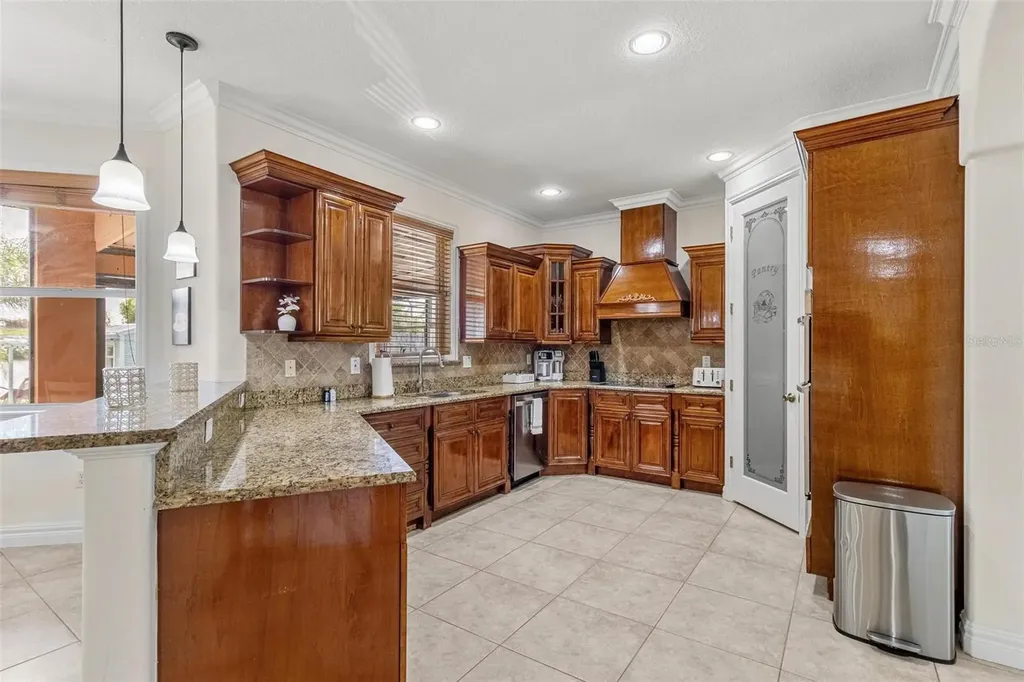 11302 Southwind Lake Drive Gibsonton FL 33534