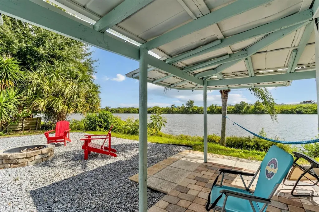 11302 Southwind Lake Drive Gibsonton FL 33534