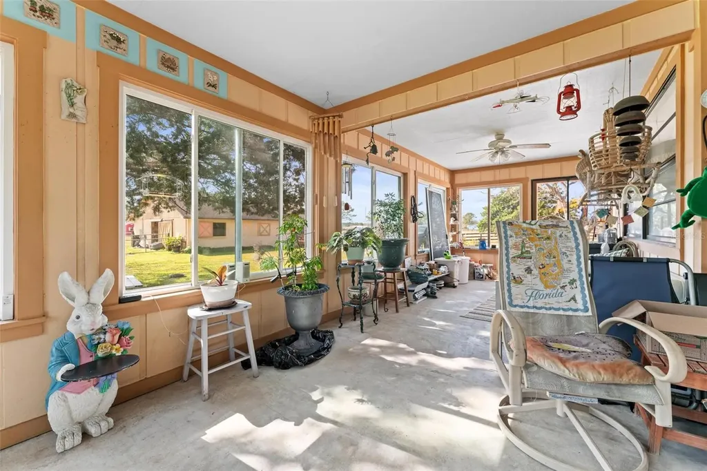 1327 W State Road 40 Pierson FL 32180
