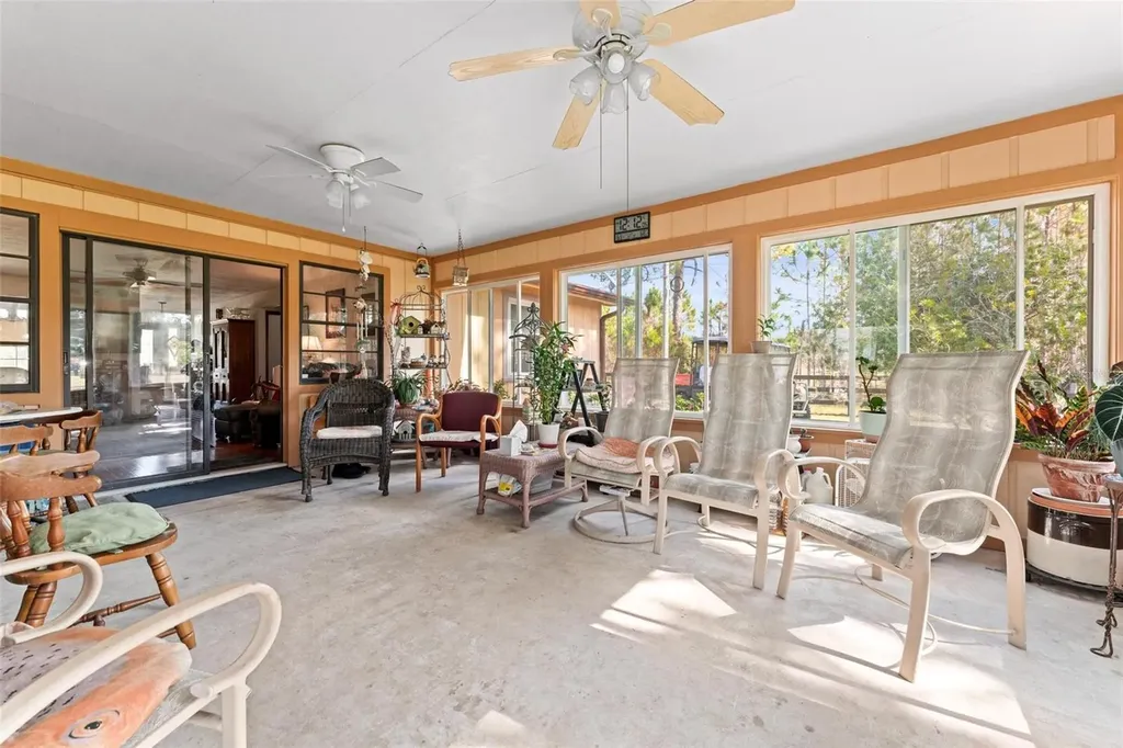 1327 W State Road 40 Pierson FL 32180