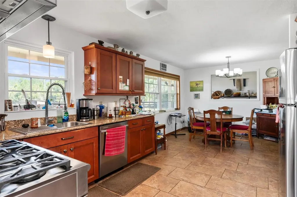 1327 W State Road 40 Pierson FL 32180
