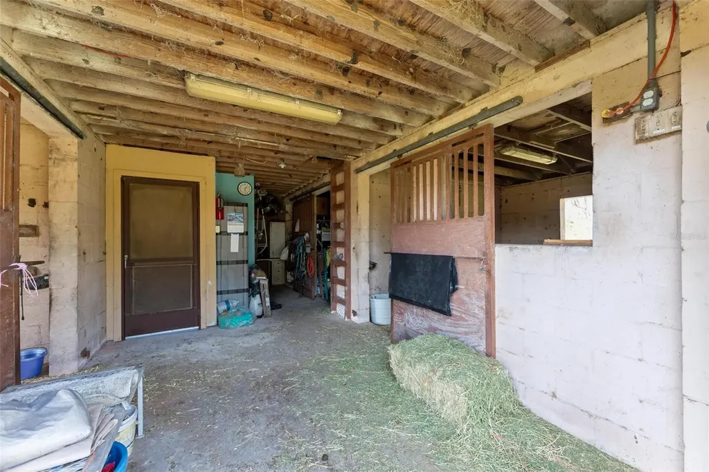 1327 W State Road 40 Pierson FL 32180