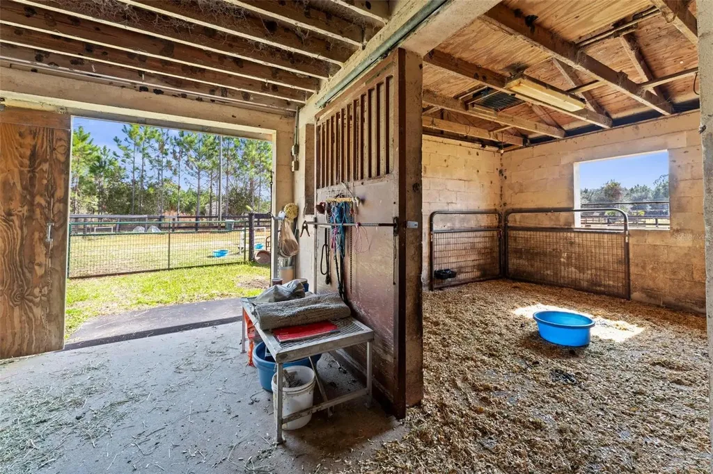 1327 W State Road 40 Pierson FL 32180
