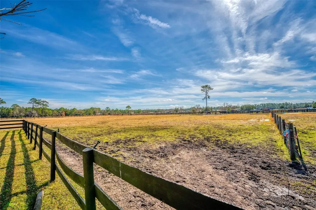 1327 W State Road 40 Pierson FL 32180