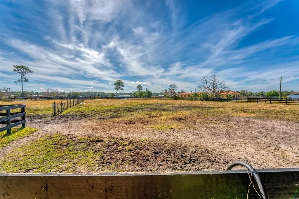 1327 W State Road 40 Pierson FL 32180