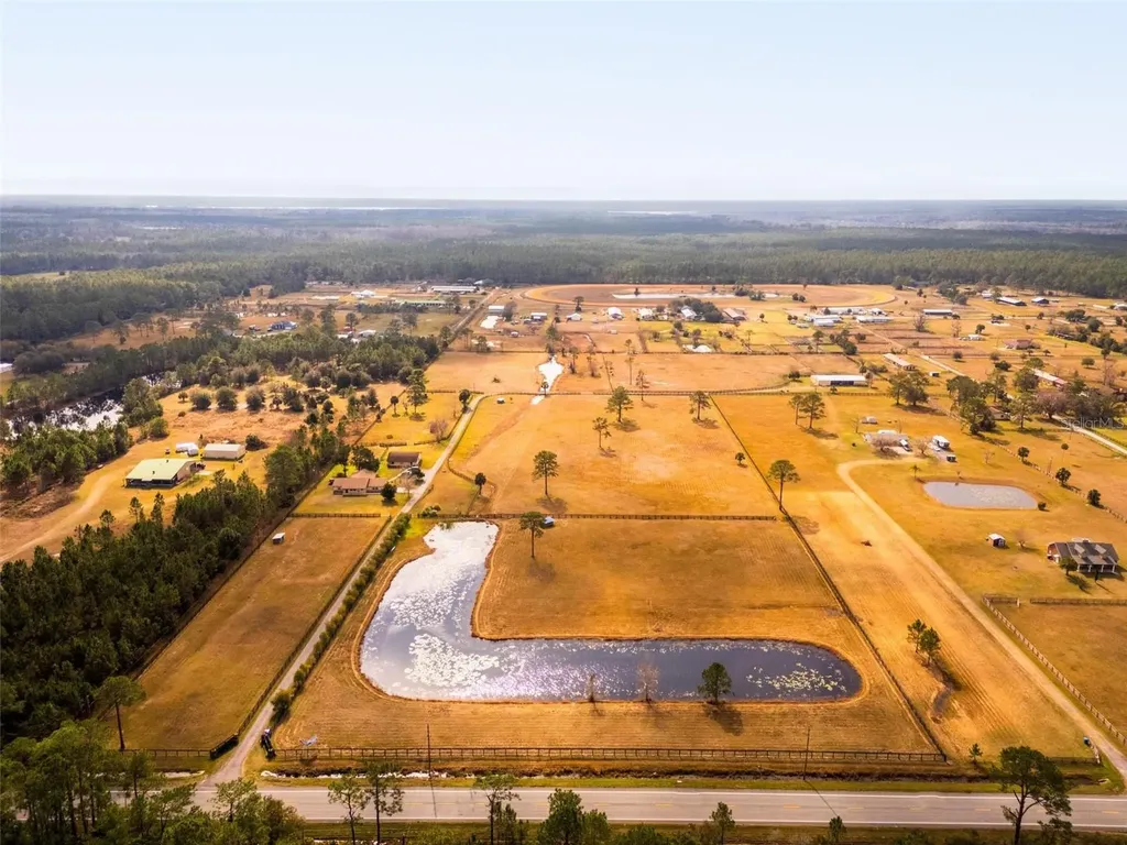 1327 W State Road 40 Pierson FL 32180