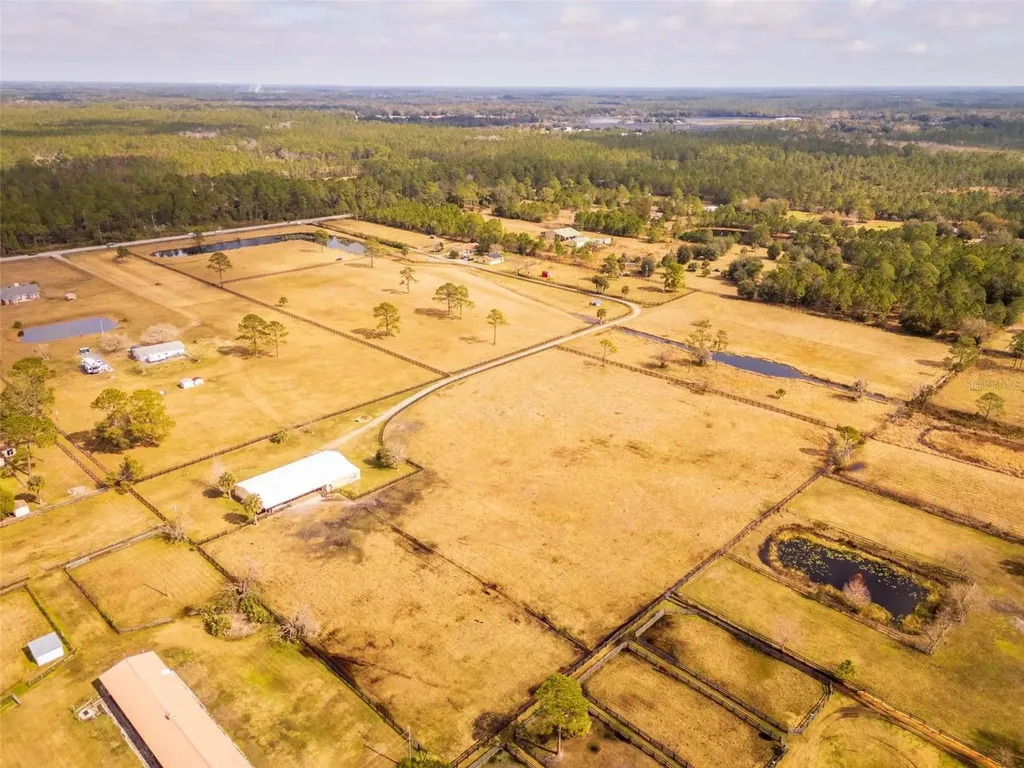 1327 W State Road 40 Pierson FL 32180