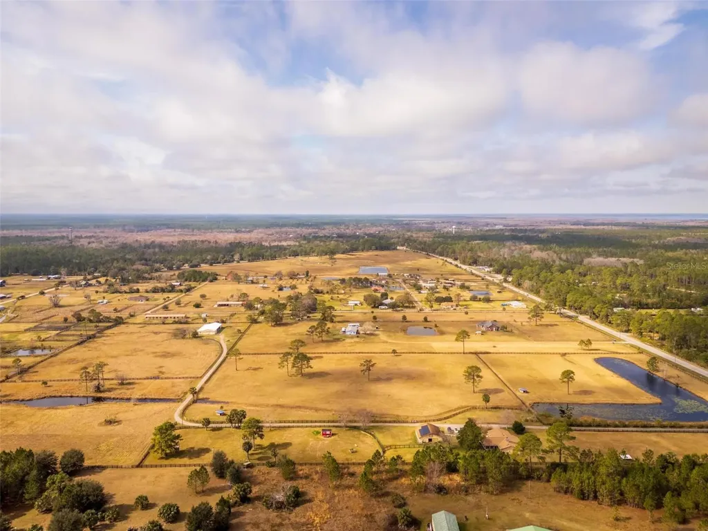 1327 W State Road 40 Pierson FL 32180