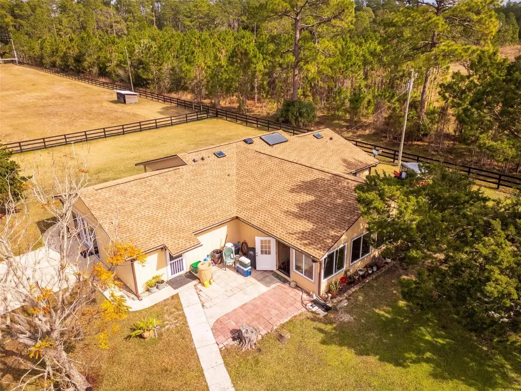 1327 W State Road 40 Pierson FL 32180