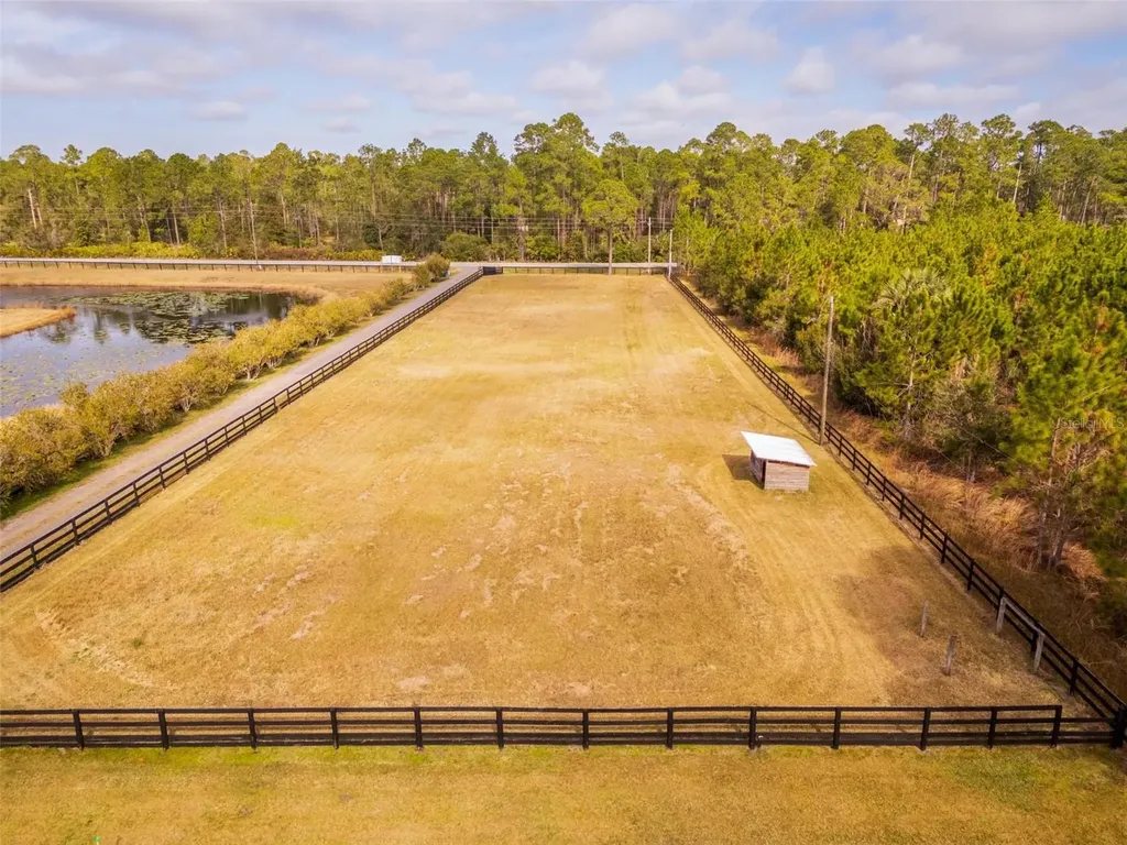 1327 W State Road 40 Pierson FL 32180