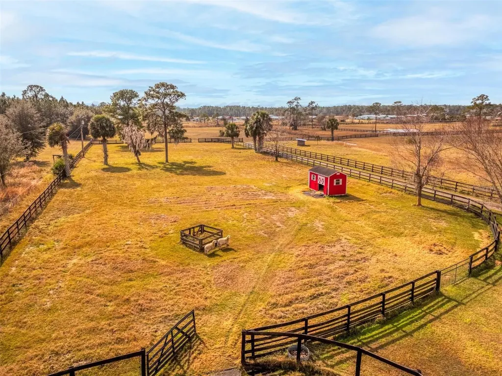 1327 W State Road 40 Pierson FL 32180
