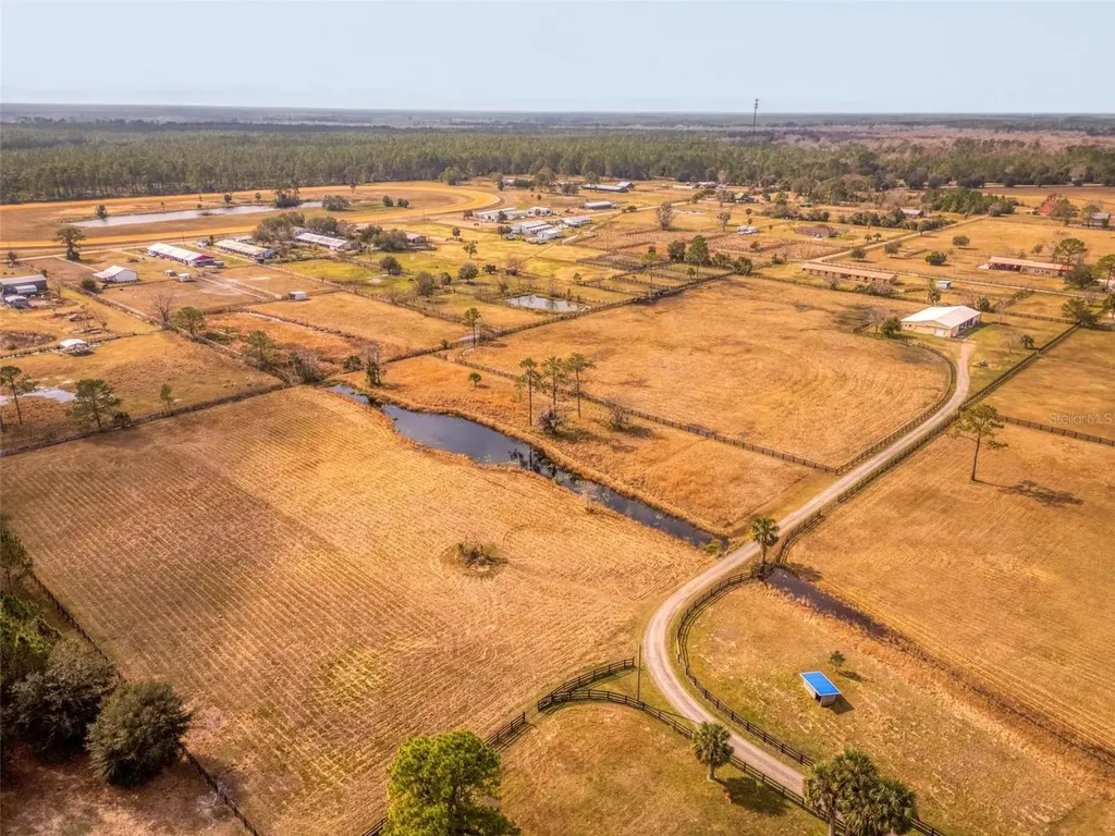 1327 W State Road 40 Pierson FL 32180