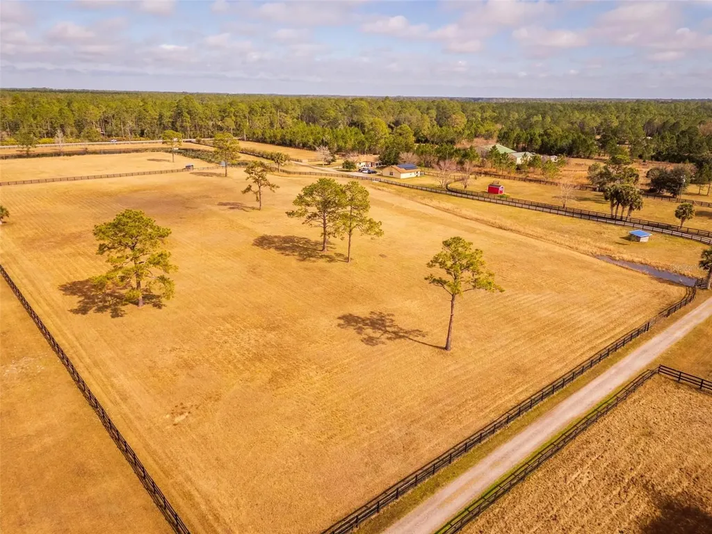 1327 W State Road 40 Pierson FL 32180