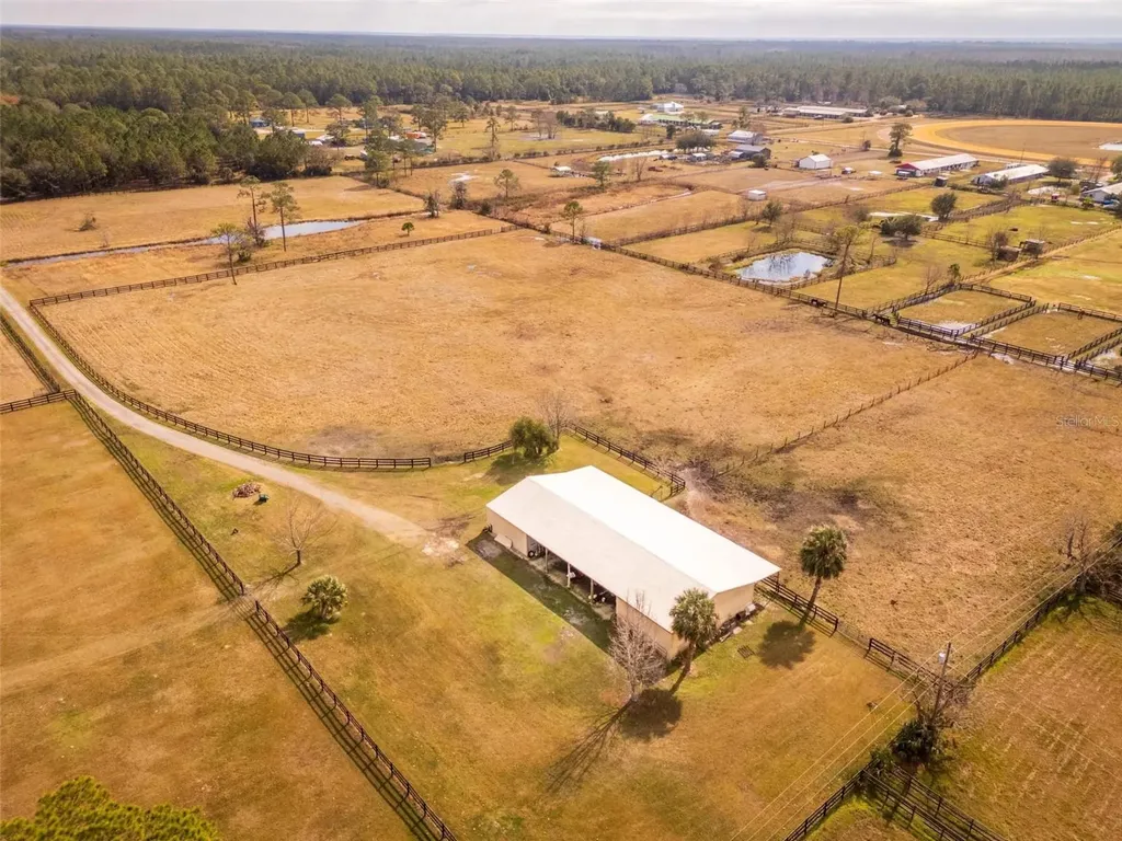 1327 W State Road 40 Pierson FL 32180