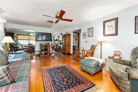 1327 W State Road 40 Pierson FL 32180