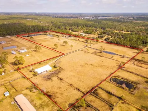 1327 W State Road 40 Pierson FL 32180