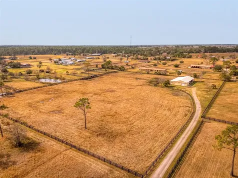 1327 W State Road 40 Pierson FL 32180