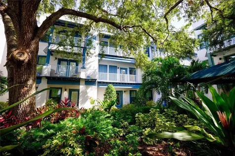 946 Highland Avenue Dunedin FL 34698