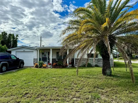 5004 Genesis Avenue Holiday FL 34690