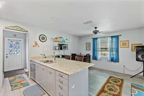 5008 Fairmont Road Lake Wales FL 33898