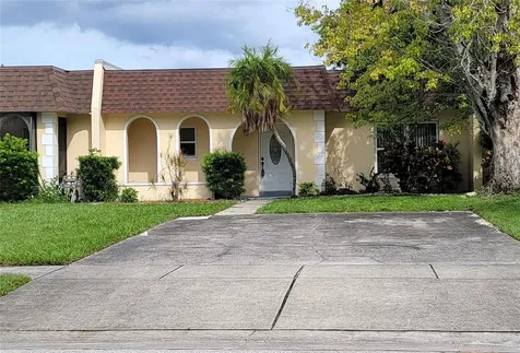 9987 87th Street Seminole FL 33777