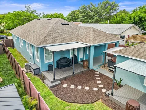 1011 Queen Street N St Petersburg FL 33713