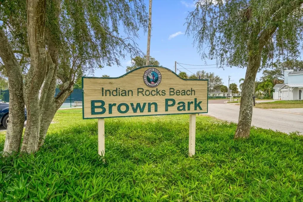 2704 2nd Street Indian Rocks Beach FL 33785