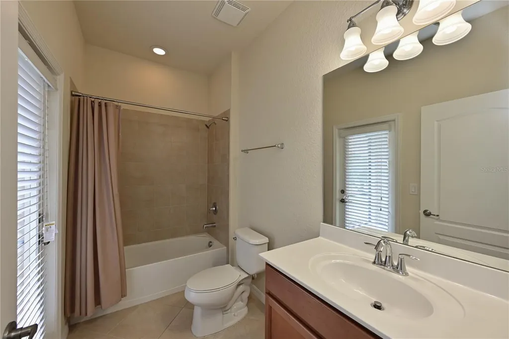 7114 Quiet Creek Drive Bradenton FL 34212