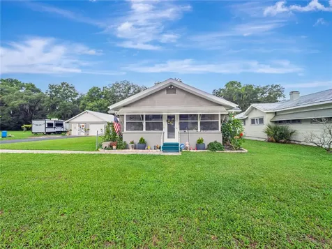 723 N Warfield Avenue Wildwood FL 34785