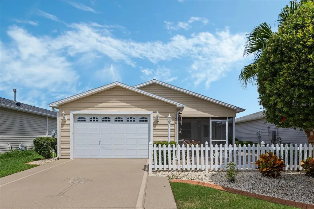 1445 Crestwood Lane The Villages FL 32162