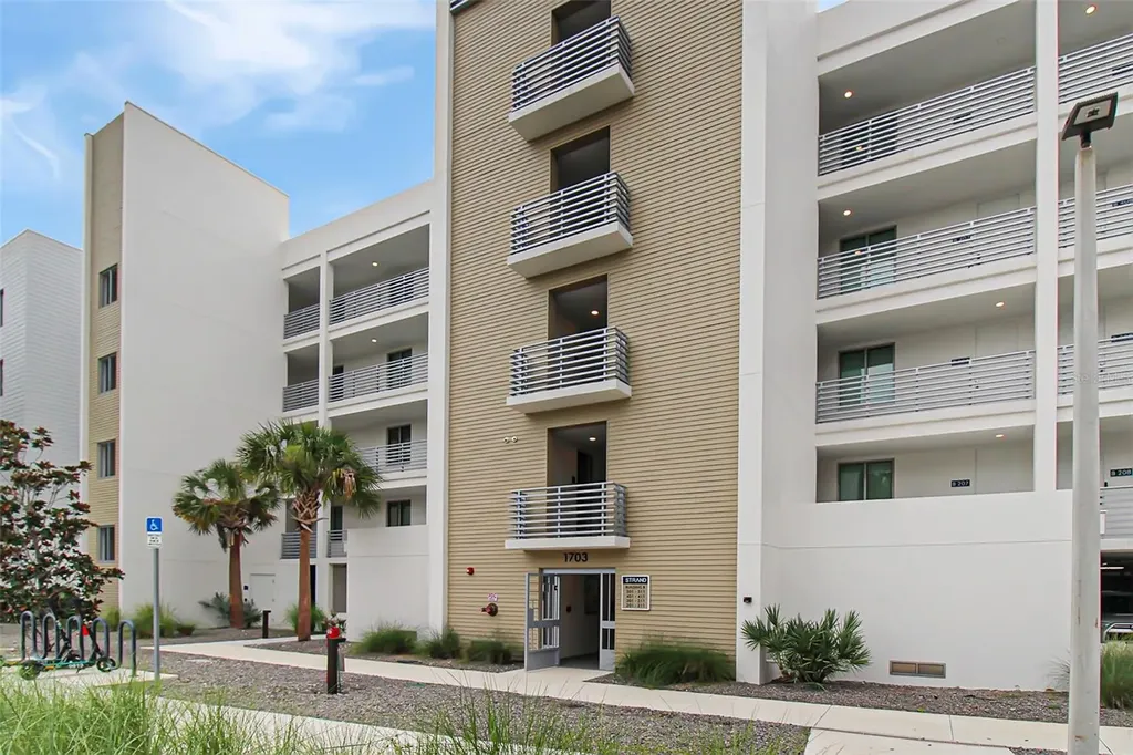 1703 N Tamiami Trail Sarasota FL 34234