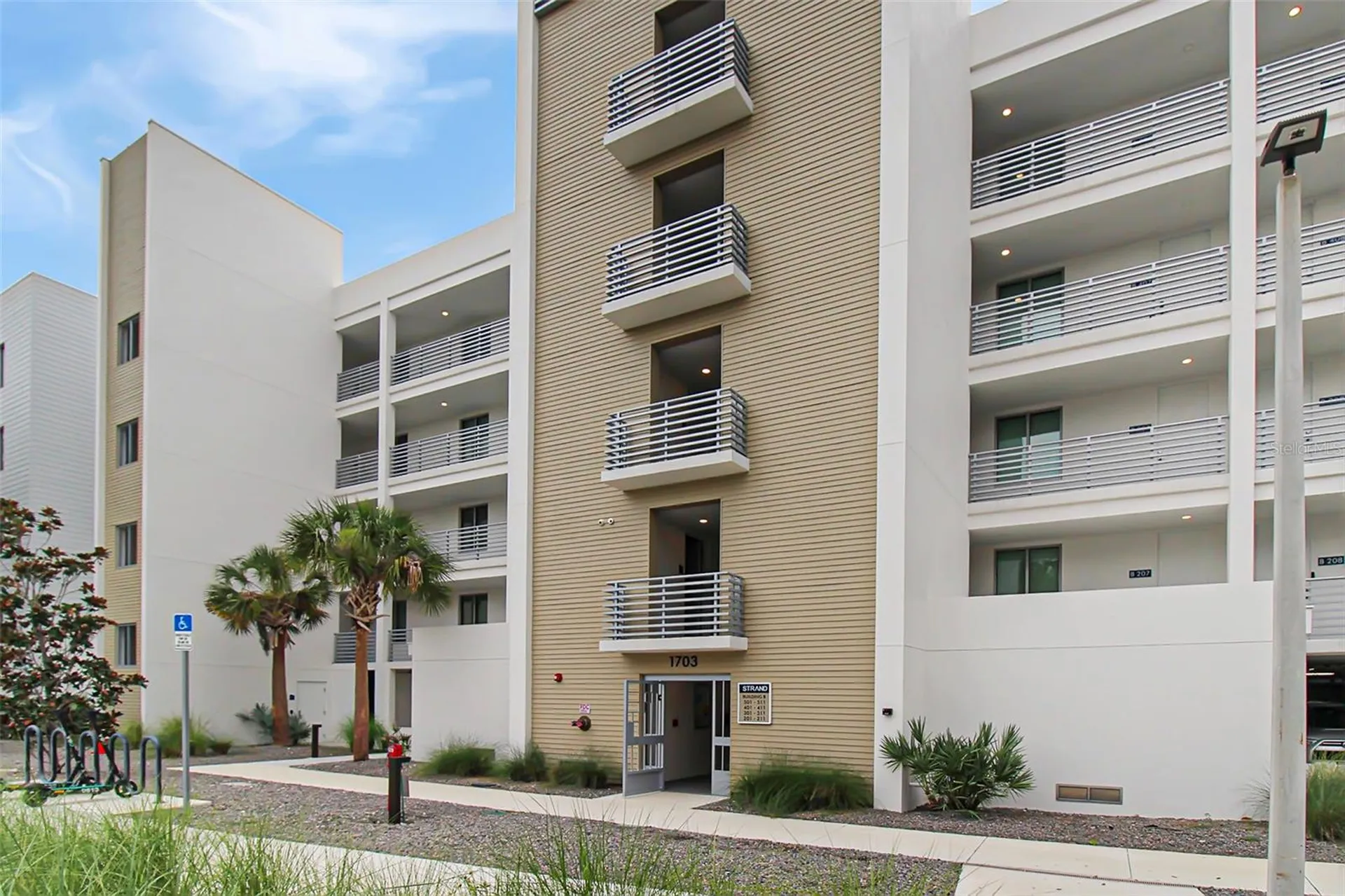 1703 N Tamiami Trail Sarasota FL 34234