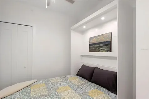 1703 N Tamiami Trail Sarasota FL 34234