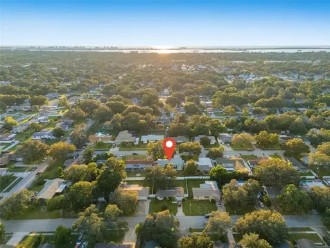 2033 Little Neck Road Clearwater FL 33755