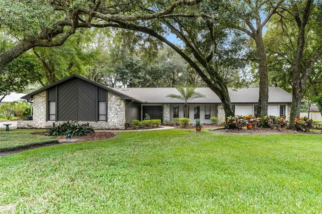 111 W Greentree Lane Lake Mary FL 32746