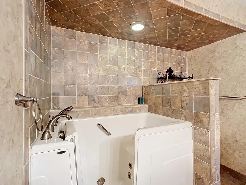 4711 County Road 134 Wildwood FL 34785