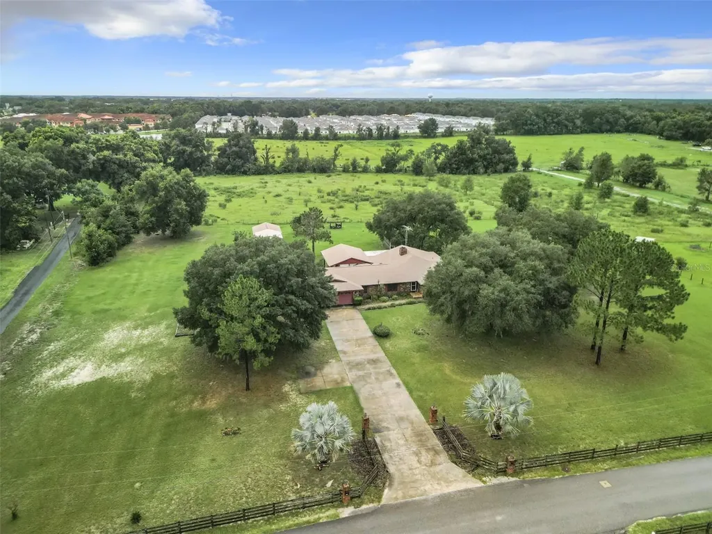 4711 County Road 134 Wildwood FL 34785