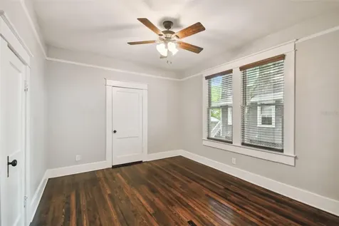 502 E Hugh Street Tampa FL 33603