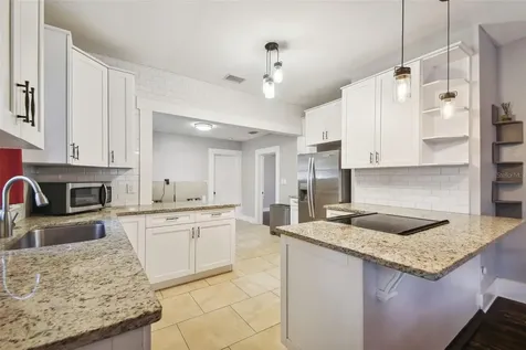 502 E Hugh Street Tampa FL 33603