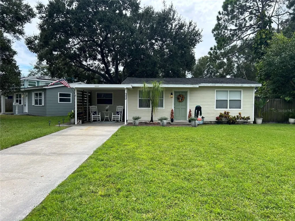 1062 57th Avenue N St Petersburg FL 33703