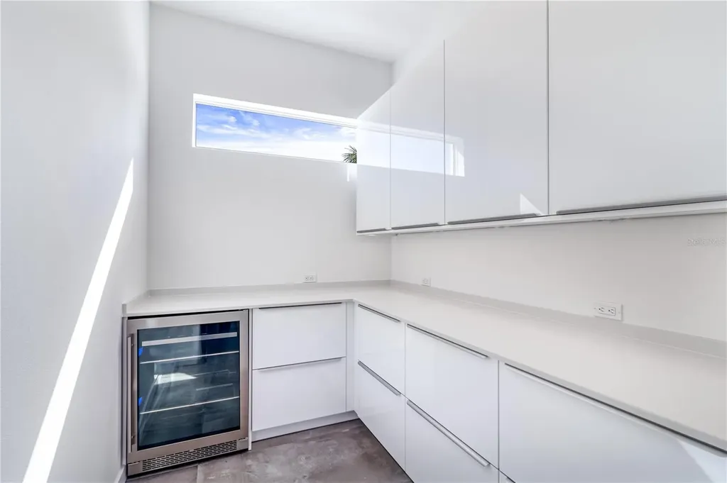 2585 Clematis Street Sarasota FL 34239