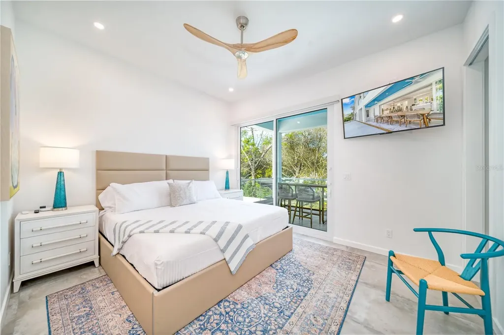 2585 Clematis Street Sarasota FL 34239