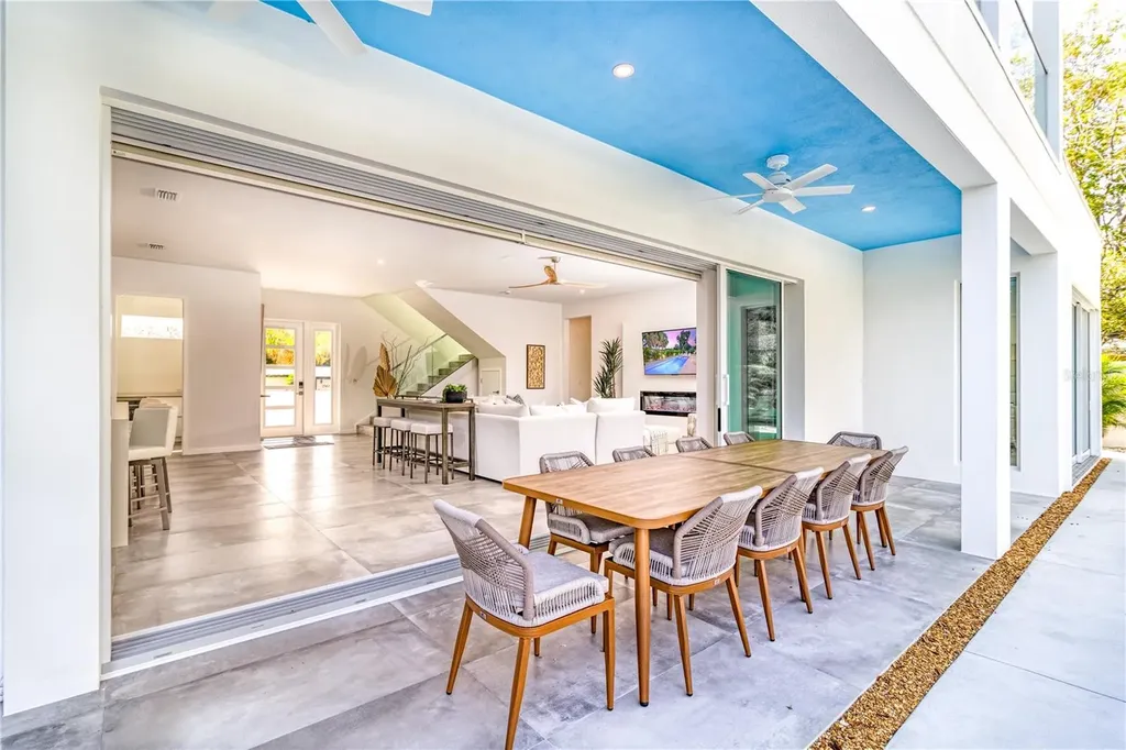 2585 Clematis Street Sarasota FL 34239