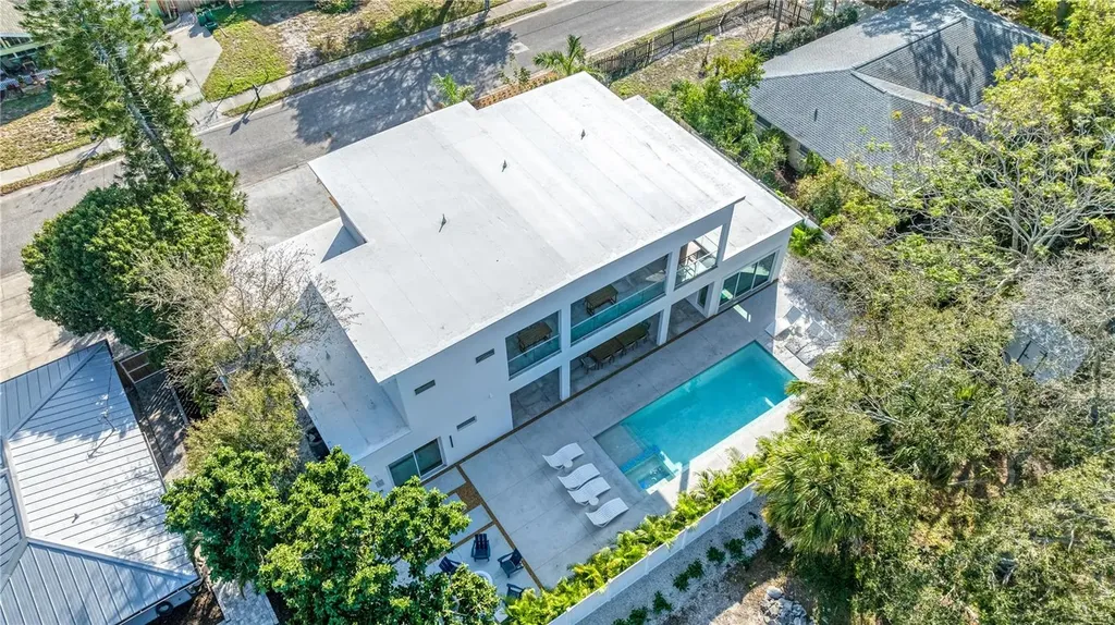 2585 Clematis Street Sarasota FL 34239
